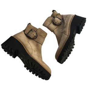 BOOTS - Women's Paul Green "Halo" Leather Boots With Buckle Accents. Size 4.5